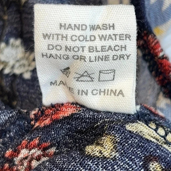 altar’d state | Floral Long Sleeve Crop Top - Picture 5 of 5